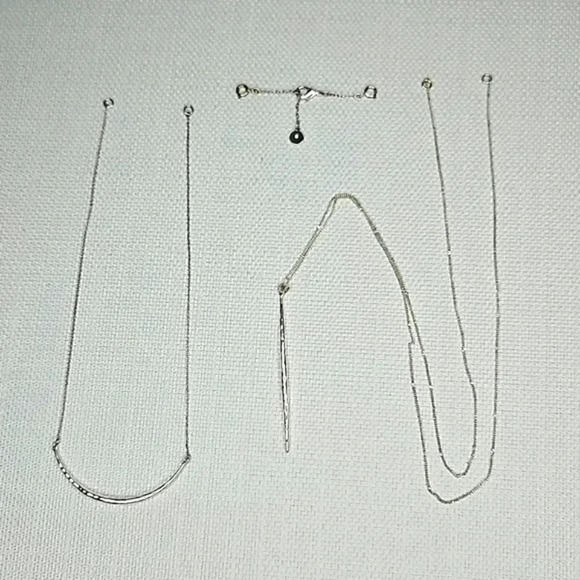 NIB - Retired Stella & Dot Kari Layered Necklace Silver Delicate Versatile - Picture 2 of 14